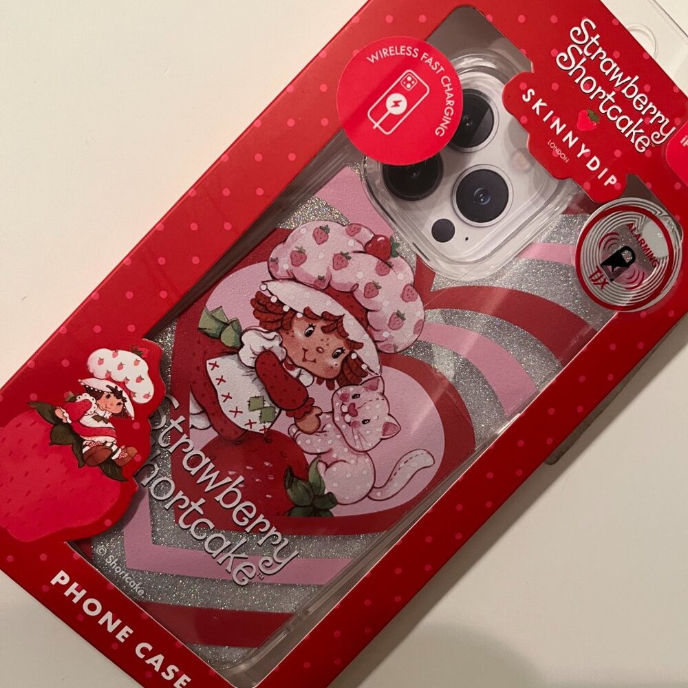 Strawberry Shortcake  iPhone 14 Pro Max (or 13‎ Pro Max) Case Glitter NWT (e/x)